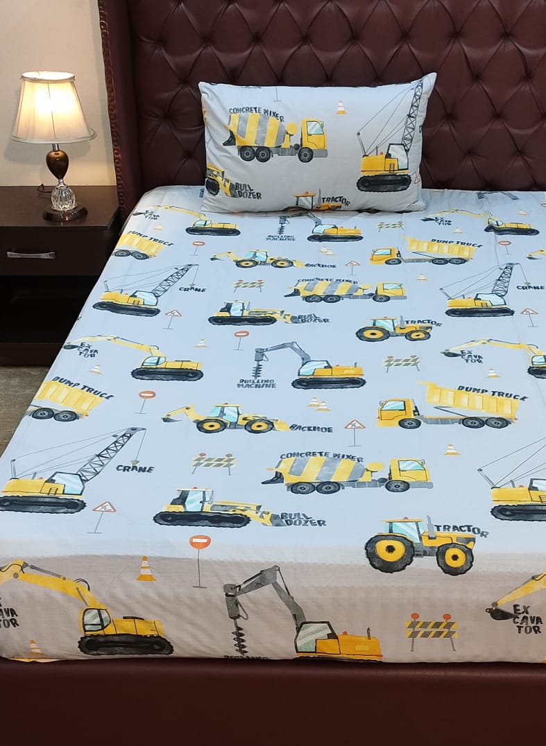 crane-and-tractor-kids-bed-sheet