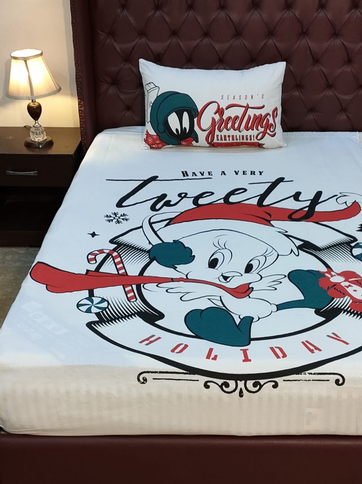 greetings-tweety-kids-bed-sheet