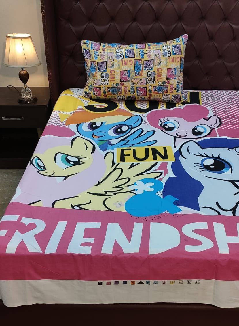 fun-friendship-kids-bed-sheet