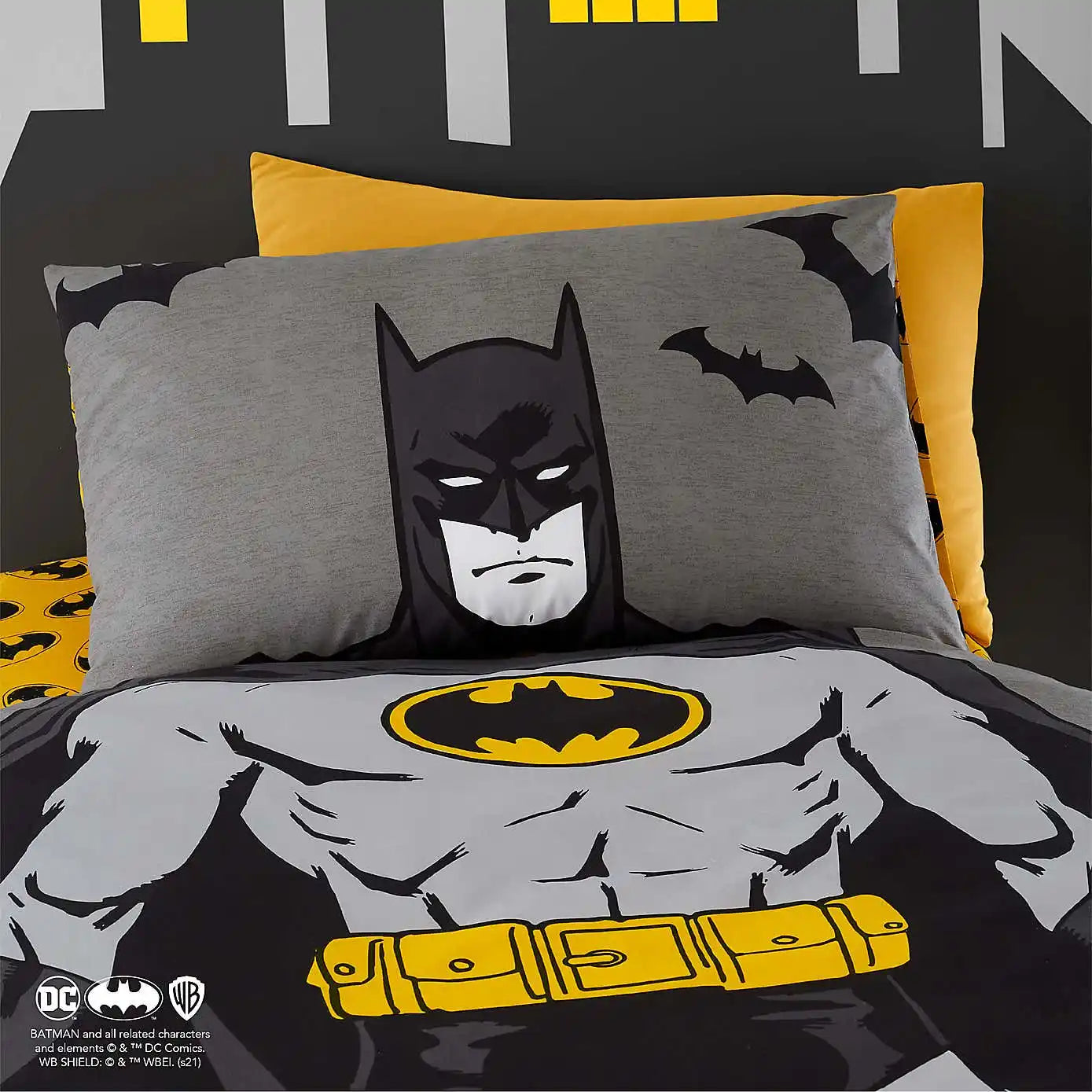 crime-fighter-kids-bed-sheet